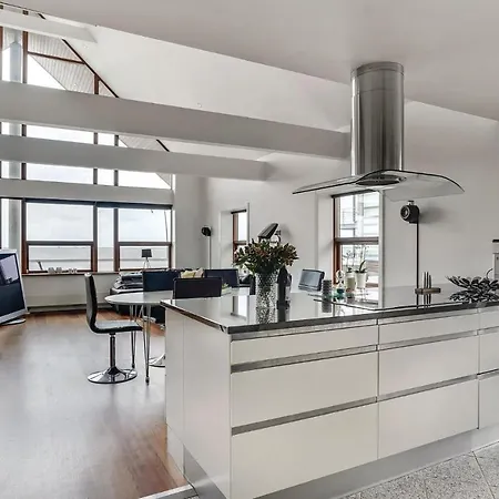 Three-bedroom Holiday In V Dom wakacyjny
